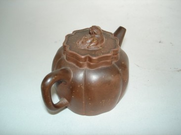 #0207  Early 18th Century Chnese Miniature Yixing Teapot **Sold** to Taiwan  - December 2008 售至台湾 - 2008年12月