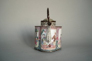 #0294  Rare Mid 18th Century Chinese Enamel Wine Ewer Qianlong  **Sold to China - March 2011 售至中国 - 2011年3月**