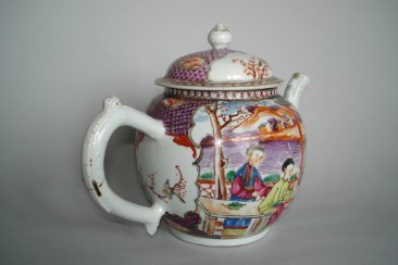 #0240   18th Century Chinese Export Famille Rose Teapot & Cover   **Sold to China - January 2009 售至中国 - 2009年1 月