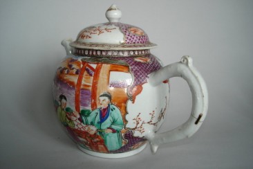 #0240   18th Century Chinese Export Famille Rose Teapot & Cover   **Sold to China - January 2009 售至中国 - 2009年1 月