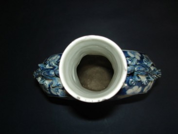 #0081 Late 19th Century Chinese Porcelain Moon Flask **Sold**to USA - September 2008 售至美国 - 2008年9 月