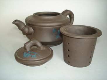 #0147  Chinese Yixing Stoneware Teapot - 20th Century **Sold**  to Hong Kong - JULY 2009 售至香港 - 2009年7月